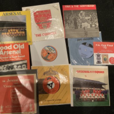 Arsenal 7 Inch Record Collection: Mainly 1970s to include Good Old Arsenal, 1978 + 1979 FA Cup Final Squad. Songs by Arsenal Supporters, The North Bank, Tina + The North Bank and more. (9)