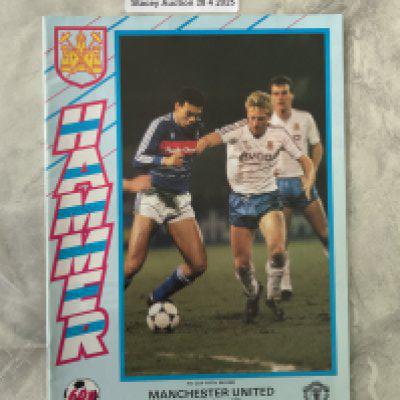 85/86 West Ham v Manchester United Postponed Football Programme: FA Cup match dated 15 2 1986. Always been a strange programme as we believe printers Helliars replaced a page inside to update results a week later. The match was played 2 weeks later and they decided to issue a fresh programme. Very rare.