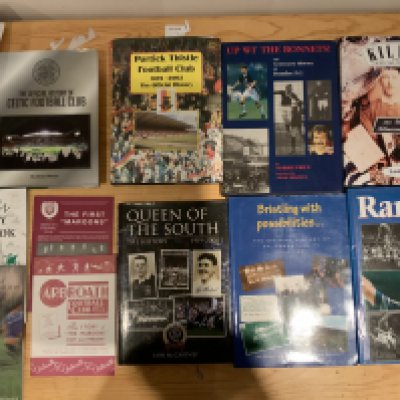 Scottish Club Football History Books: Large hardback books of Celtic Partick Thistle Dundee Kilmarnock Queen of the South St Johnstone and Rangers together with small soft cover histories of 4 others. Excellent. (11)