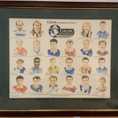 Premier League 92/93 Signed Framed Team Captains Football Print: Rare chance to obtain a limited edition number 200/250 of a caricature of all 22 captains in the first Premier League season each one hand signed. Manchester United were champions this season and are represented by Bryan Robson. Other captains include Ray Wilkins QPR, Tony Adams, Gary Mabbutt, John Fashanu and Dave Watson who organised this signing on behalf of spinal research. Frame measures 34 x 27 inches and is not for posting unless removed from frame.