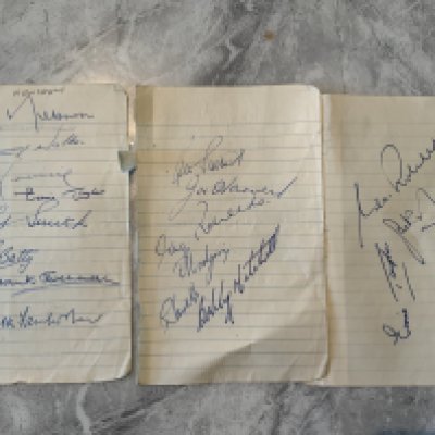 48/49 Newcastle United Football Autographs: Three exercise book pages from the late 40s. Signed by 17 of the squad to include Milburn Mitchell Taylor Robledo Harvey Stobbard Fairbrother Batty and Brennan. Couple of duplicates.