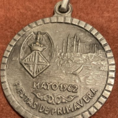 Manchester United 1962 Football Tour Medal: Spring Festival Tournament medal states Mayo 1962 Fiestas De Primavera to one side and Futbol to reverse. Given to Manchester United player.