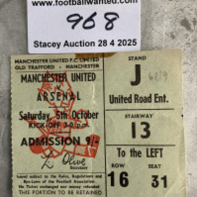 68/69 Manchester United v Arsenal Football Ticket: League match dated 5 10 1968 in good condition. Tiny ex tape mark and fold.