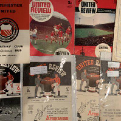 Manchester United Home Football Programmes: 46/47 Sheffield United poor, 47/48 Wolves Sunderland and England v Ireland Schools, 64/65 Leicester postponed, 59/60 handbook. Overall fair.