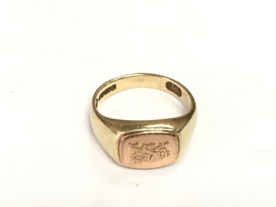 A 9ct Welsh Clogau gold signet ring, approx 6.2g and approx size O.