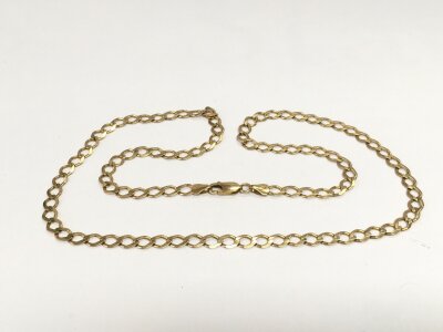 A 9ct gold chain, approx