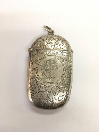 A silver Vesta case, Chester 1897.