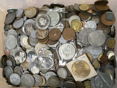 12kg of mixed foreign coins
