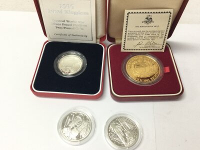 A collection of assorted silver coins including 1995 proof piedfort