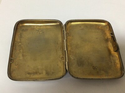 A Victorian silver cigarette box with London hallmarks. Weight 65g