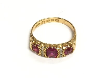 An Edwardian 18ct gold ring set with amethyst, approx 5.2g and approx size T.