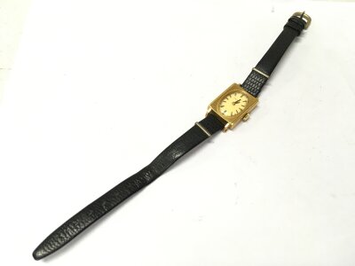 An 18ct gold cased vintage Zenith ladies watch. 14.5g total weight