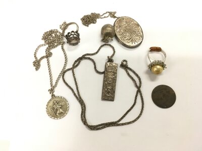 A collection of silver oddments and jewellery comprising necklaces, ring etc.