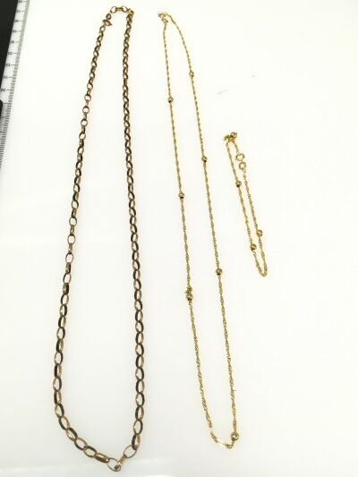 Three 9ct gold chains ,( two necklaces one bracelet ) 8.6g