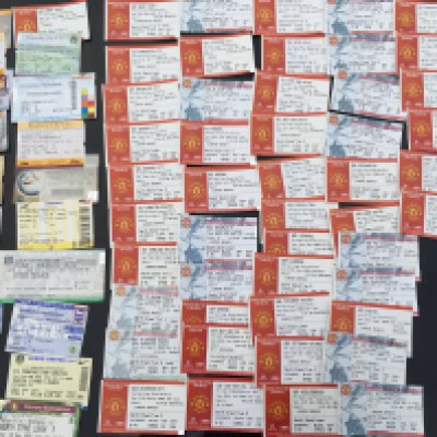 2000/2001 Manchester United Football Tickets: 49 home tickets and 19 away tickets in good condition with duplication. (68)