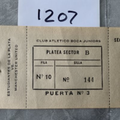 1968 Estudiantes v Manchester United Football Ticket: Genuine seat ticket with counterfoil attached given to spectators once they have entered the ground with row and seat number. Staple hole in counterfoil when removed from book of them. Intercontinental Cup Final match or World Club Final as we call it.