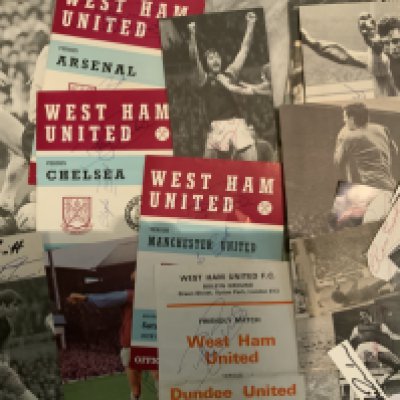 West Ham Football Autographs: Small magazine pictures hand signed without dedication and collected by vendor we know. Lots of 60s and 70s players to include Lampard Cushley Redknapp Bonds Hurst Best and many more. Some duplication. (105)