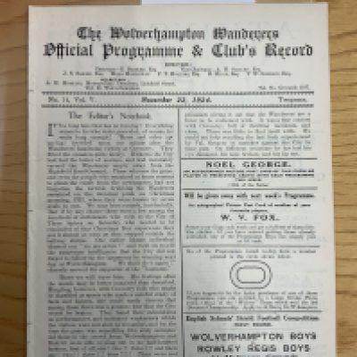 1924 - 1925 Wolves v Oldham Football Programme: Ex bound 100 years old excellent condition first team division 2 match with no writing. Now an 8 pager due to covers being removed.