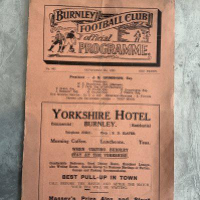 31/32 Burnley v Stoke City Football Programme: 4 page large card with light fold. Division 2 match with no writing.