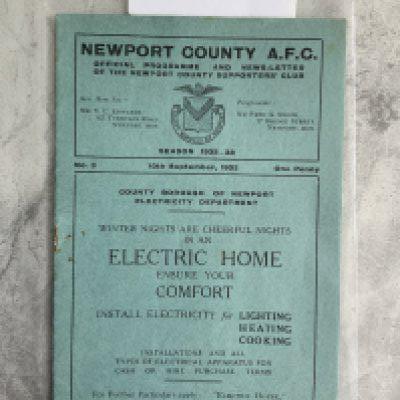 32/33 Newport County v Bristol City Football Programme: 12 pager in very good condition with no writing from division 3 south.