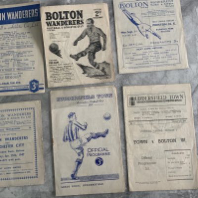 Bolton Wanderers Football Programmes: Homes v 46/47 Manchester City FA Cup, 47/48 Preston, 53/54 Charlton, 50/51 Fulham. Aways at Huddersfield in 47/48 and 50/51. Very good. (6)