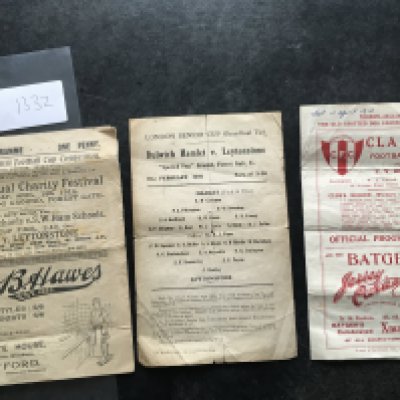 Antique Football Programmes: 1913 - 1914 West Ham Boys v West London at Clapton which is a Schools semi final, Same season Clapton v Leytonstone which doubles up as North West Ham Schools v South West Ham Schools. C/W London Senior Cup semi final Leytonstone v Dulwich Hamlet from 1919 - 1920. Overall fair. (3)