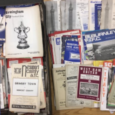 1960s Football Programmes: Wide variety of clubs throughout the 60s to include cup finals and internationals. Good. (550)