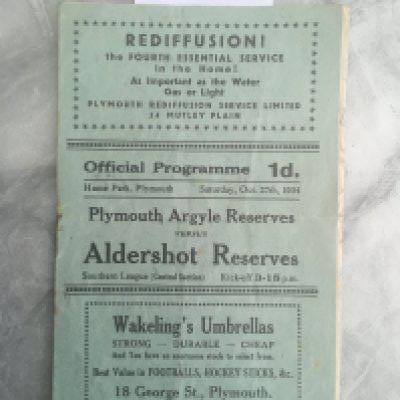 34/35 Plymouth Reserves v Aldershot Football Programme: Good condition with no team changes. Score written inside on team page.