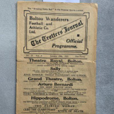 1922 - 1923 Bolton Wanderers v Sheffield United Football Programme: Fair/good condition with no team changes. Small tears either end of fold.
