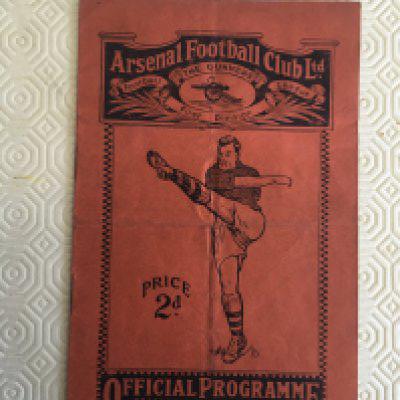 1938 England v Rest Of Europe Football Programme: Good condition played at Arsenal. No team changes. Folding.