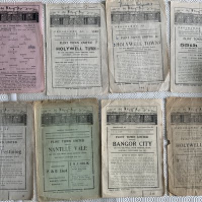 Flint Town Home Football Programmes: All 50s except 60/61 Nantlle Vale. Mixed conditions to include Welsh Cup, Welsh League, Cookson Cup and FA Cup. (8)