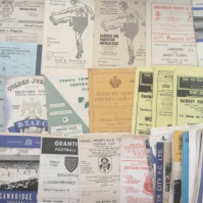Non League Football Programmes: From the 50s to the 70s in good condition covering a wide range of teams. (est 50)