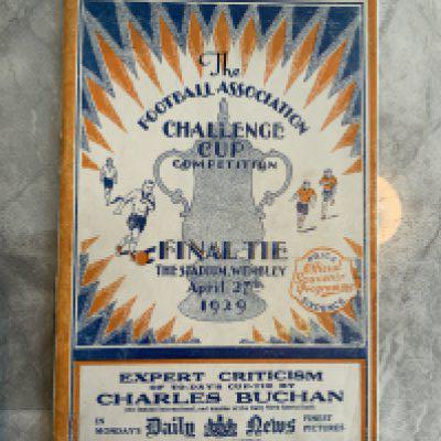 1929 FA Cup Final Football Programme: Bolton v Portsmouth in very good condition with no team changes. Professional repair to centre page staple area.