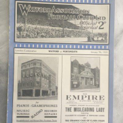 32/33 Watford Reserves v Portsmouth Football Programme: Excellent condition ex bound with covers.