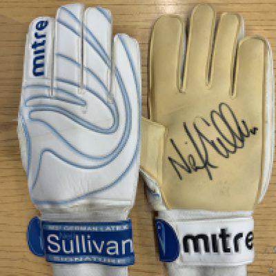 Neil Sullivan Tottenham + Chelsea Match Worn Football Gloves: Pair of Mitre Signature gloves both with his name to band and both hand signed to palm. C/W signed photo.