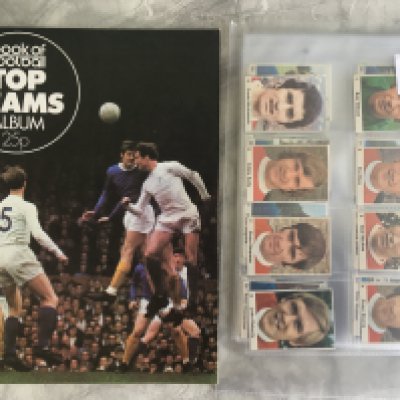 Marshall Cavendish 1971 Top Teams Complete Football Cards: Rare set of 364 cards which consists of all 320 loose cards and an album which has 44 pre printed in. Excellent.