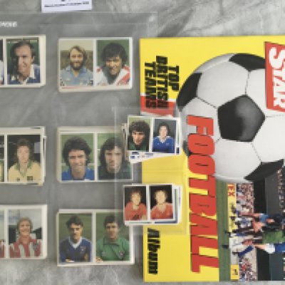 Daily Star Complete Set Of Uncut Football Cards + Empty Album: All 412 cards which are uncut plus an empty album. Excellent.