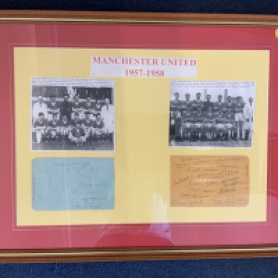 Manchester United 57/58 Manchester United Autographs: Two pages removed from an autograph book One page signed by 12 has 55/56 written on it the other states 1958 and is signed by 13. The early page has Busby Babes Whelan Byrne Coleman and Jones who all sadly died in the Munich air disaster. The pictures used to highlight these lovely autographs are of poor quality and as we do not post framed items we would suggest us removing autographs from frame.