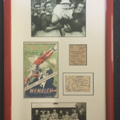 1948 Manchester United FA Cup Winners Signed Display: Original programme and ticket with replica photos of the team with the FA Cup. There are 12 autographs removed from a small autograph book to include Carey Pearson Rowley Crompton Anderson Delaney Mitton and manager Busby.