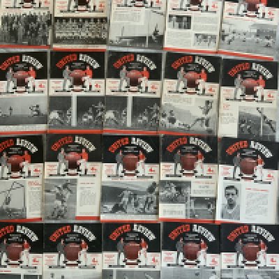 Manchester United Late 1950s Home Football Programmes: 58/59 x 12 with one duplicate, 59/60 x 4, 60/61 x 3 including Tottenham. Very good. (20)