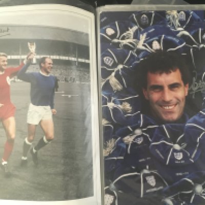 England Large Signed Football Photos: Many are 16 x 12 inches and include Pearce Hunt Shilton Terry Parker Dorigo Madeley Greaves J Charlton Sheringham and Seaman. There are also 10 unsigned photos. (30)