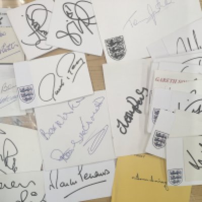 England Signed White Card Collection: All sizes signed in biro or felt pen to include Finney Southgate Adams Peters Waddle Banks Le Tissier Rix and Keith Newton. (28)