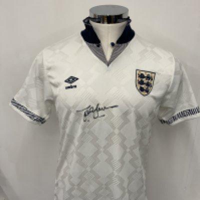 England Euro 1992 John Barnes Signed Football Shirt: White home shirt in size 38/40. Signed clearly to front by John Barnes. Couple of marks.