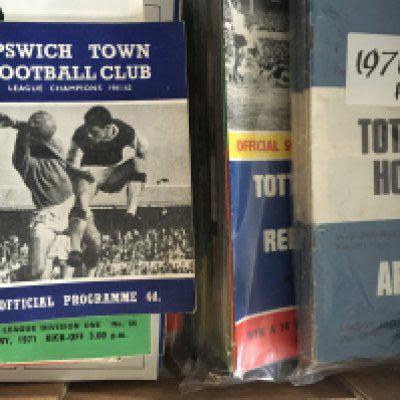 Tottenham Football Programmes: Home and away mainly from 1970s with several complete seasons included. Quantity.