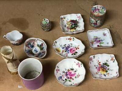 Ceramics including Royal Crown Derby dishes, Foley vase, Royal Worcester, small Chinese famille rose pieces- NO RESERVE