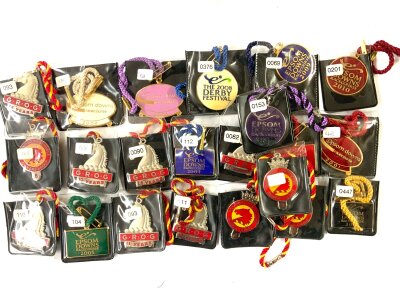 A small collection of horse racing passes for Epsom Downs and Goodwood Racehorse Owners Group. (22)