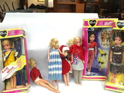 Boxed Sindy dolls and clothes etc. no reserve