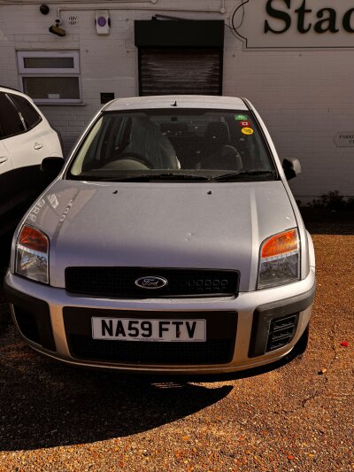 A 2009 Ford Fusion, 1.4L petrol, 47691 Miles, V5 not present, MOT till June 2026, Currently SORN.  (Battery not holding charge, front Passger side wheel suspected puncture.)