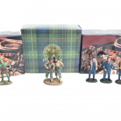 3 Boxed King And Country Figures including Robin Hood.