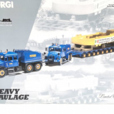 A Boxed Corgi Heavy Haulage Pickfords Scammell Contractor. #18002. Parts missing.